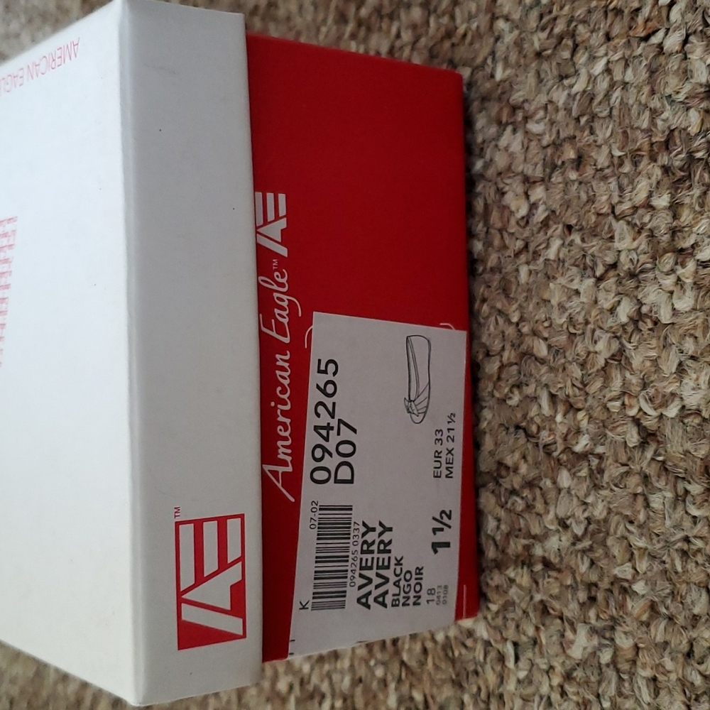 American Eagle girls ballet flats